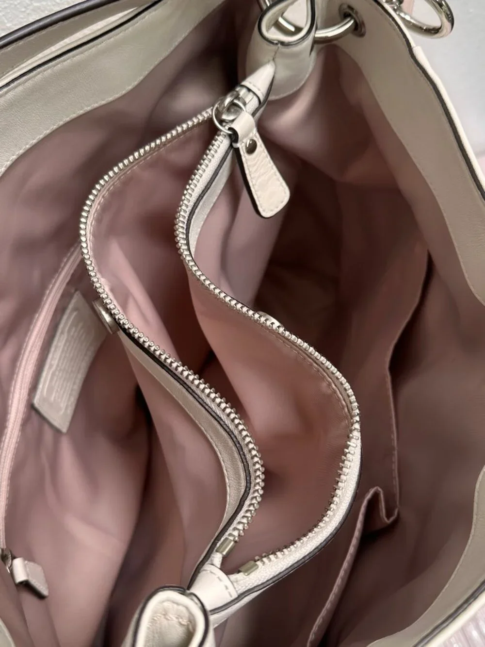 COACH Park Woven Hobo F23931 in Parchment Leather - MSRP $598 in EUC